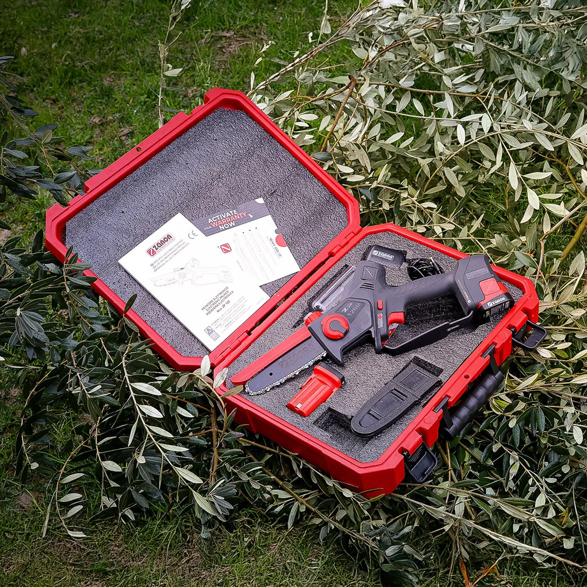 Podadora ZP 120-M + 2 baterías (2,5 Ah)